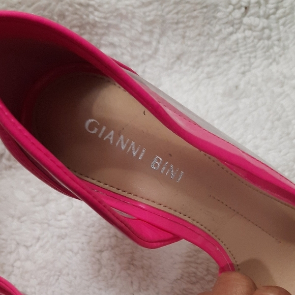 Gianni Bini Hot Pink Heels - Picture 2 of 14